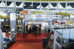 Stand Metal Show